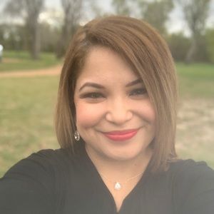 Meet your Posher, Yvette